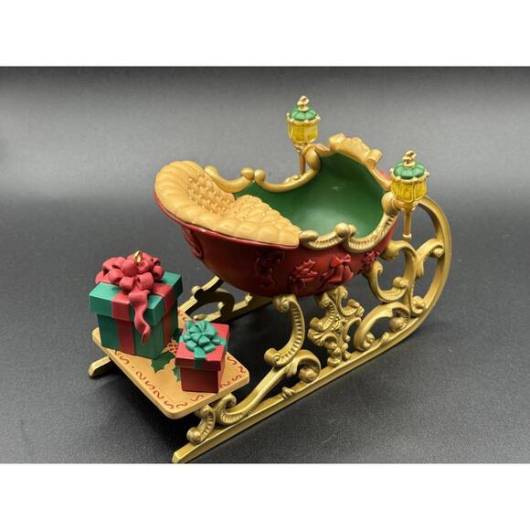 Hallmark Keepsake Ornament. Santa's Sleigh - Picture 7 of 13